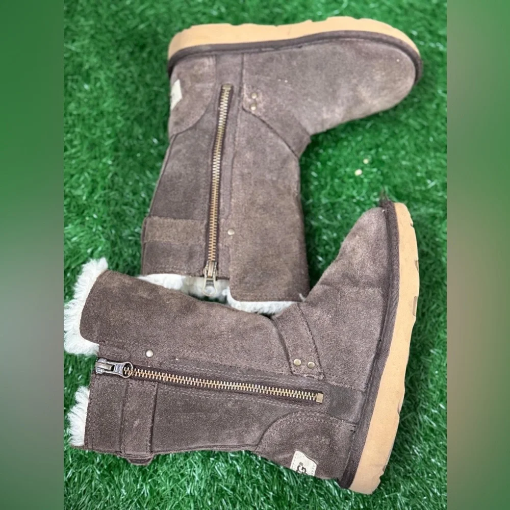 Ugg‎ Magda 1017352K Brown kids Water Resistant Boot Size 13